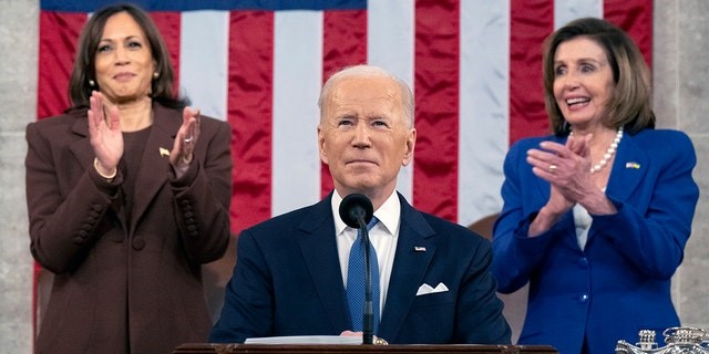 乔·拜登总统于 2022 年 3 月 1 日星期二在华盛顿举行的国会联席会议上发表国情咨文。 